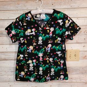 Peanuts Christmas scrub top size small